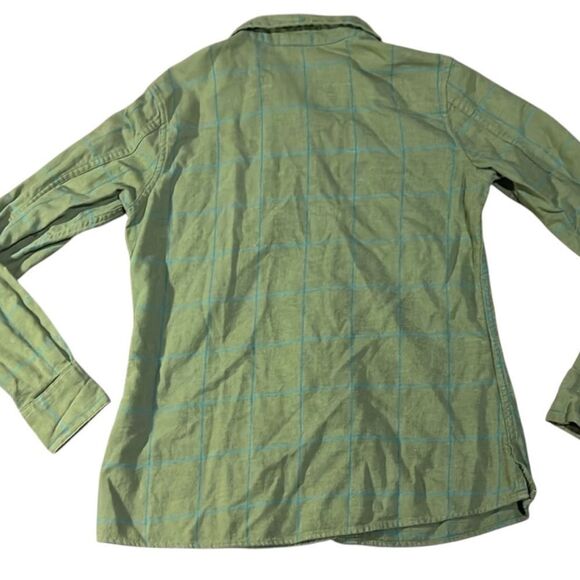 Patagonia Women’s Size 2 Lightweight Flannel Organic Cotton button up - Picture 2 of 6